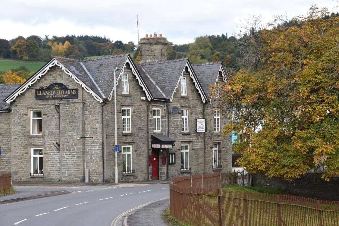 The Llanelwedd Arms Hotel Builth Wells Exterior photo